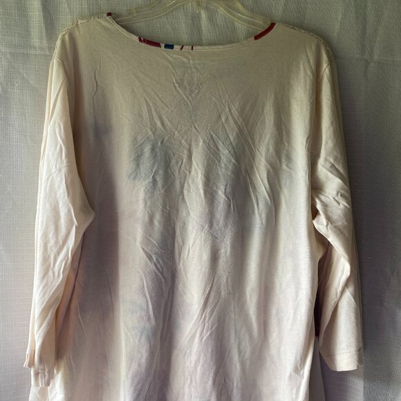 Gently Used Van Heusen Floral 3/4 Sleeve Blouse w/ Lace Yoke & Keyhole- Size XXL - Picture 2 of 8